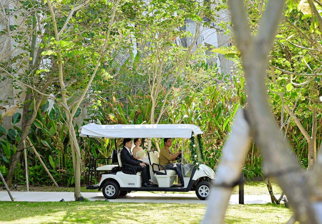 ケンピンスキ・バリ結婚式 ウェディング・バギー