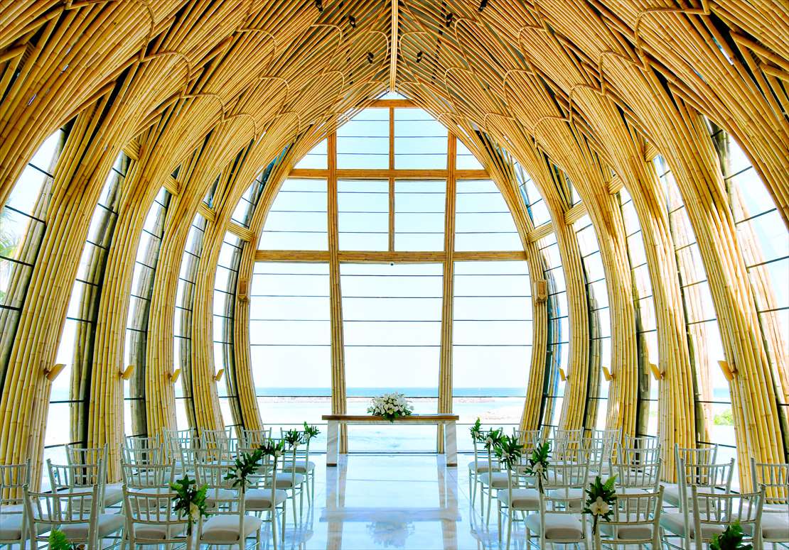 ケンピンスキ・バリ挙式：生花装飾