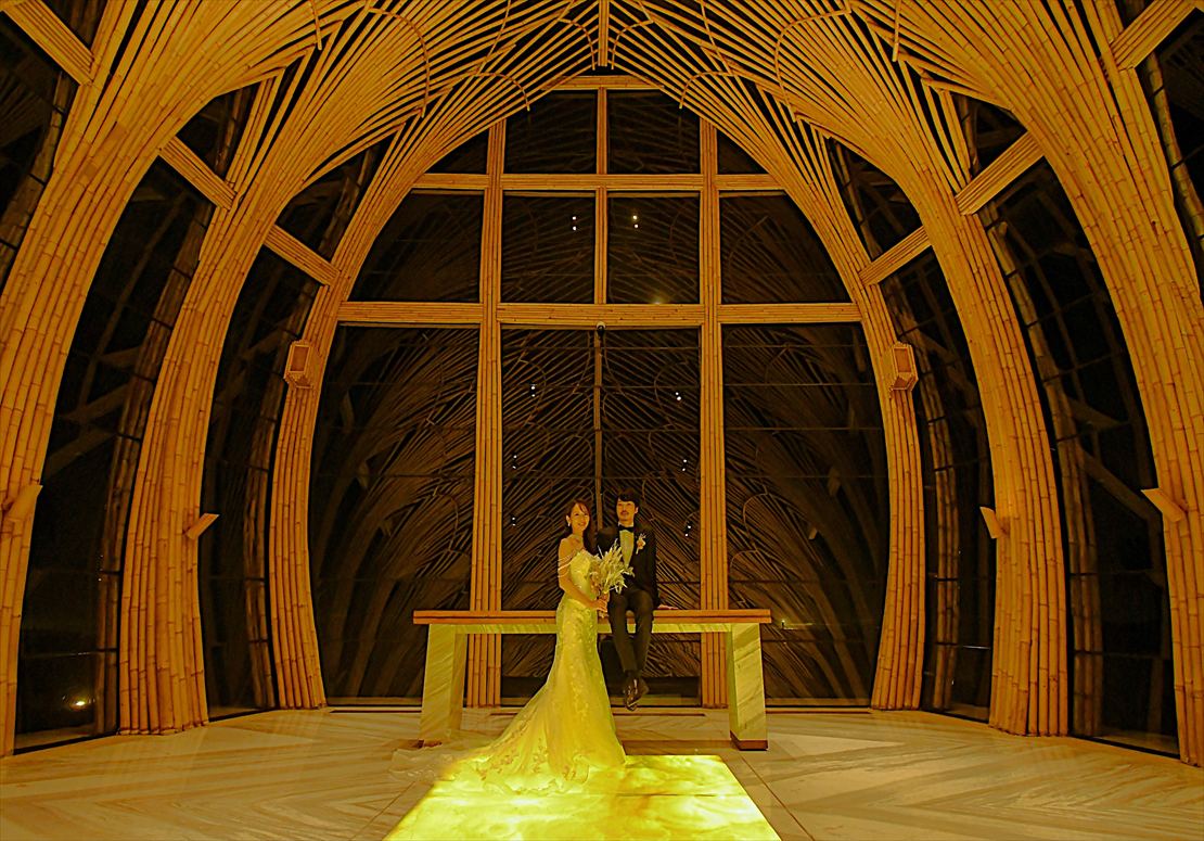 Kempinski Bali Wedding Night (4)_R ケンピンスキ・バリ・ウェディング オーシャンフロント・チャペル ナイトショット