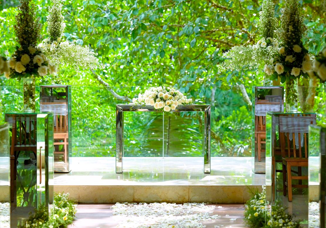 バリ挙式プラン：祭壇生花センターピースフラワー