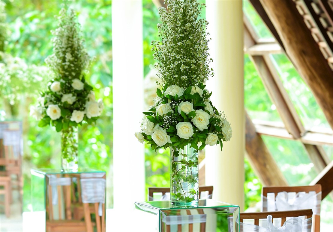 バリ挙式プラン：バリ島結婚式　生花スタンディング・フラワー