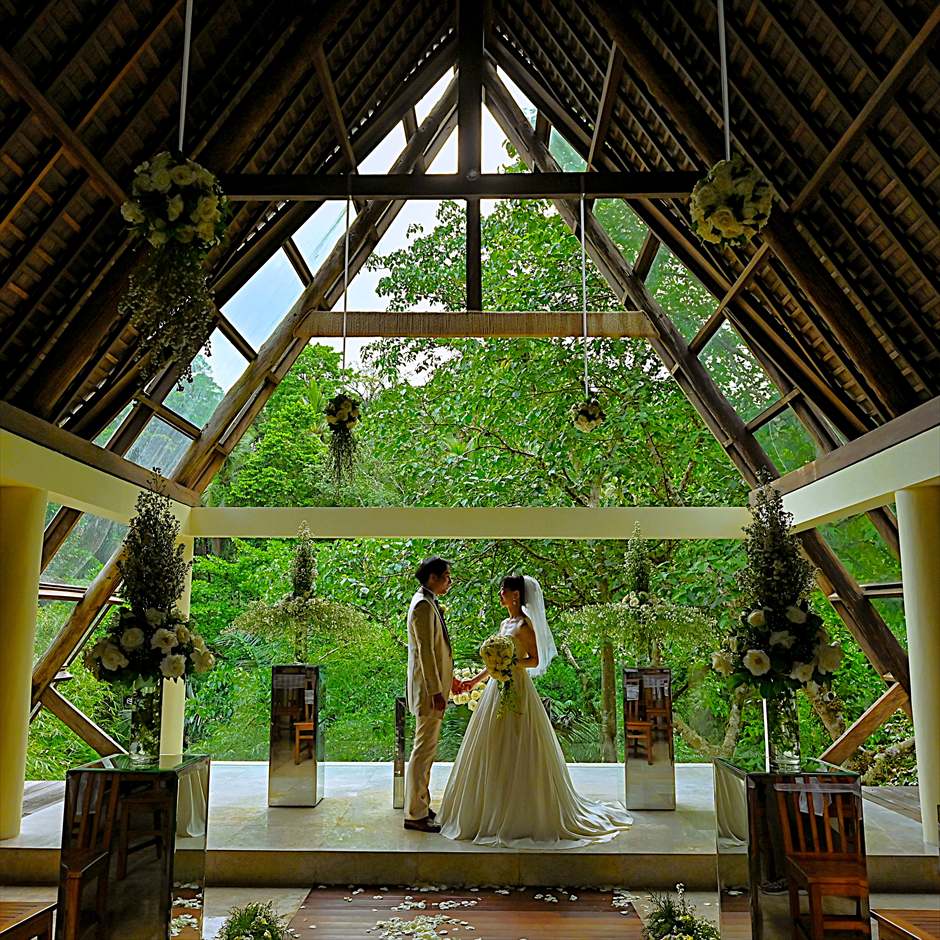 バリ島ウェディング　コマネカ・ビスマ・ウブド・バリ挙式・結婚式