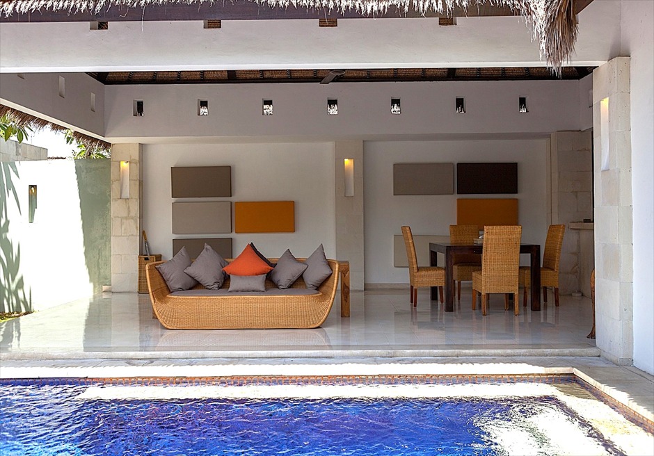 B-Villa Seminyak Living and Pool
