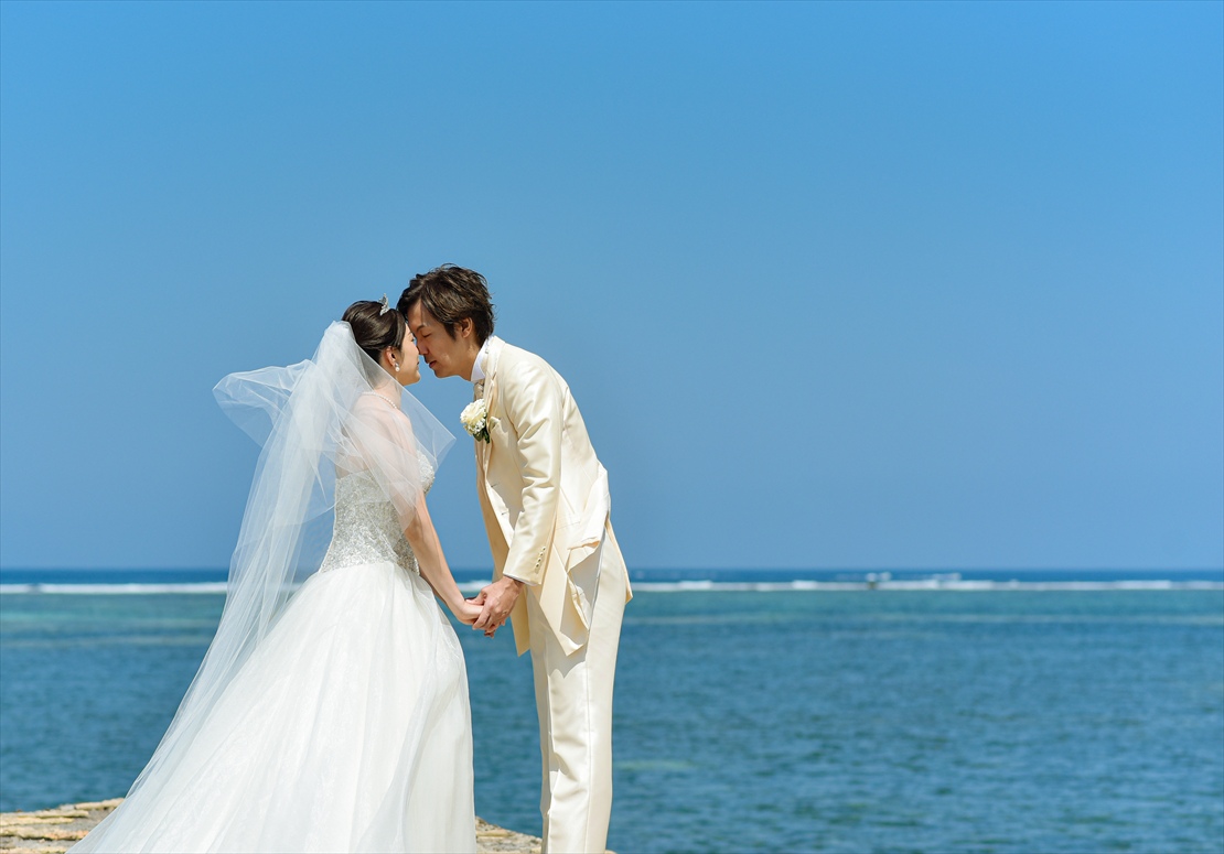 Conrad Bali Infinity Chapel Wedding (46)_R コンラッド・バリ挙式 ビーチ 挙式後撮影