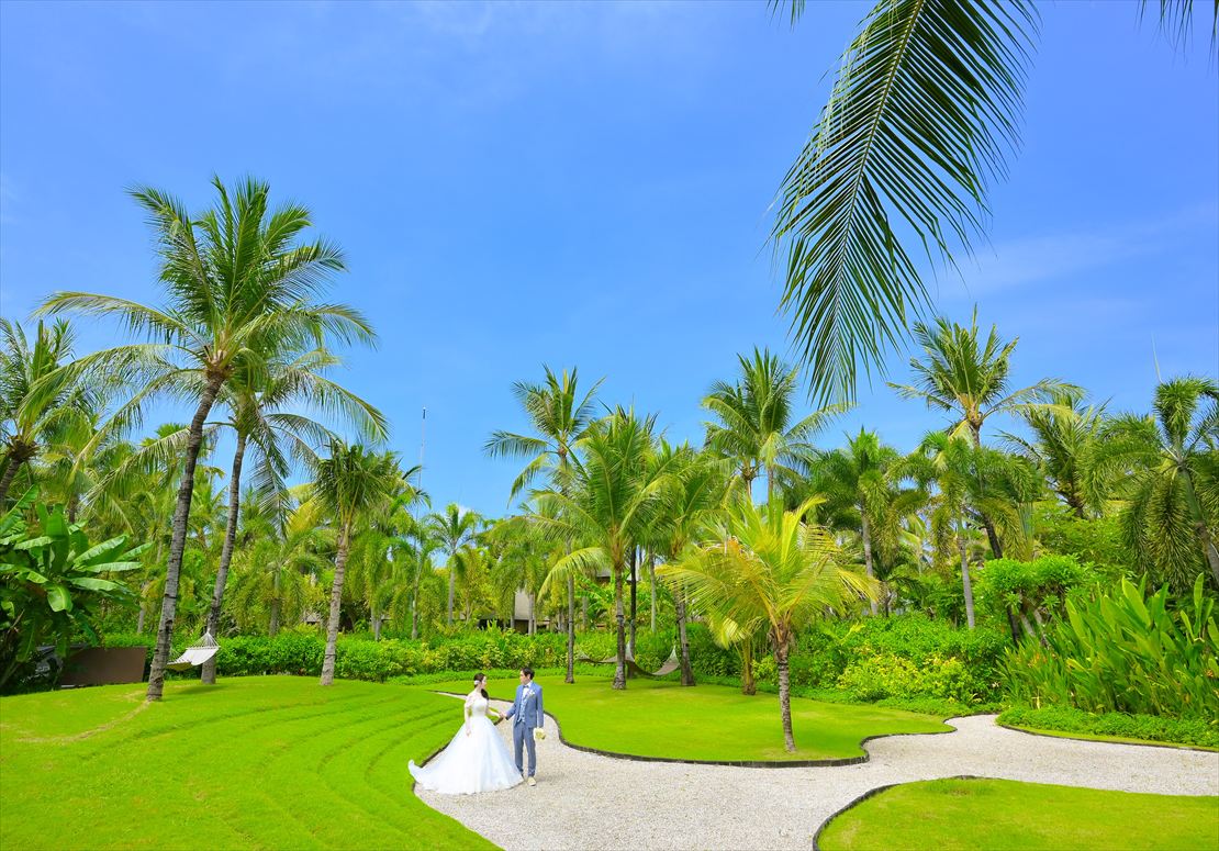バリ島結婚式　セント・レジス・バリ挙式前撮影 ガーデン