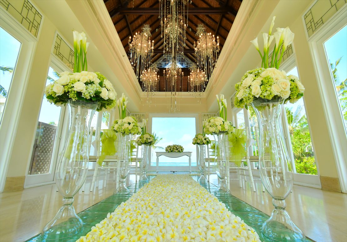 バリ島ウェディング　セント・レジス・バリ挙式 生花装飾