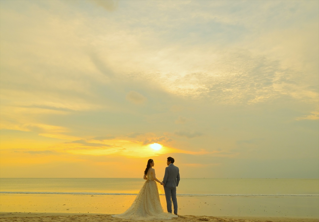 バリ挙式　ビーチ サンセット・ウェディングフォト