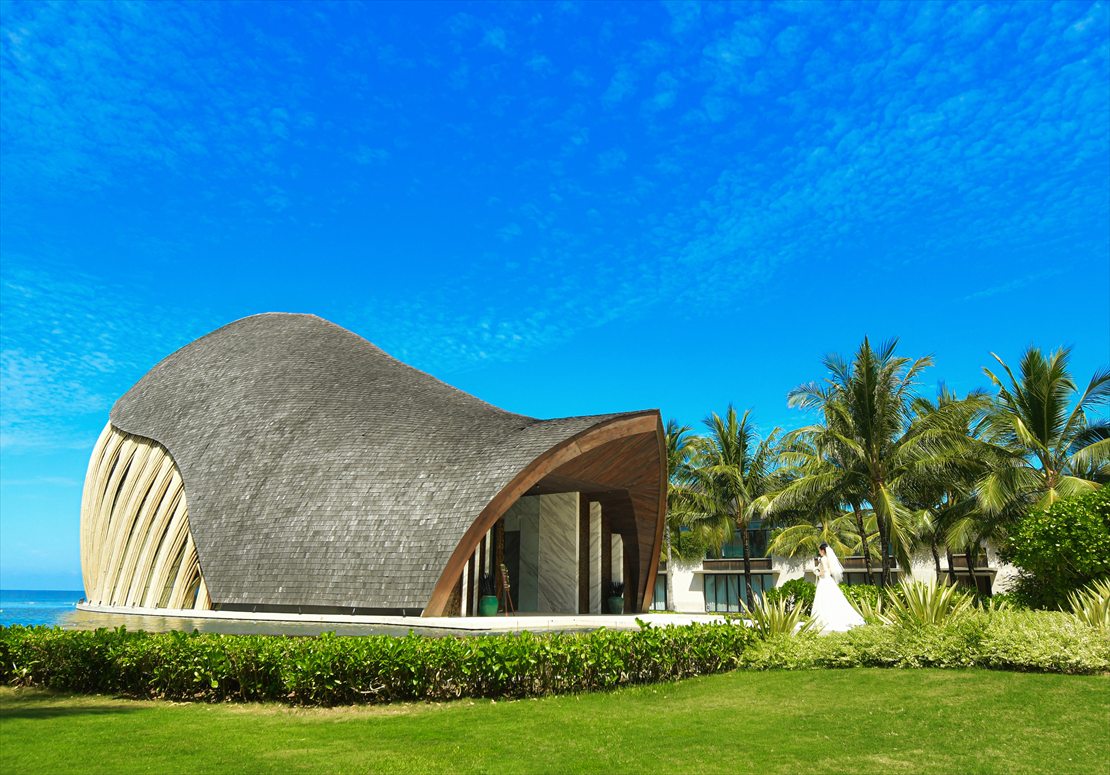 オーシャンフロント・チャペル挙式会場入場シーン