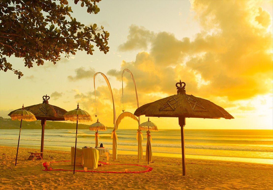 ビーチ・ロマンティック・ディナー