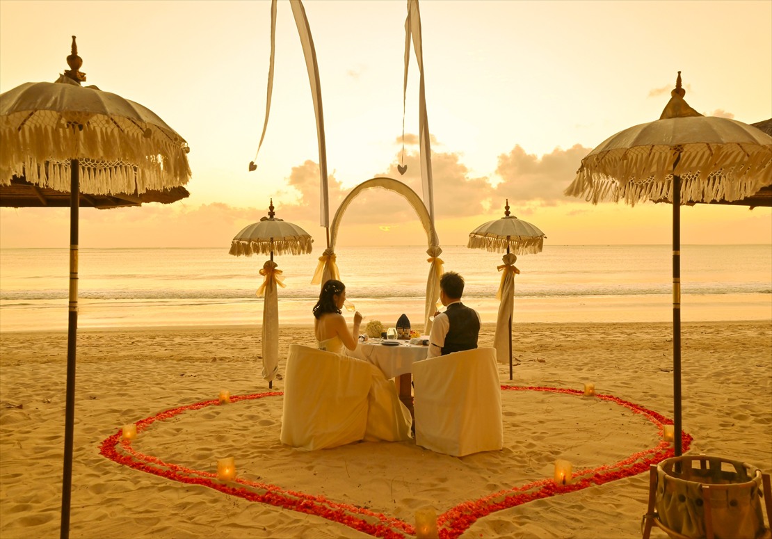 バリらしい雰囲気漂うウェディング・ディナー