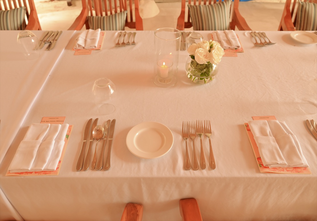 Bali Wedding Belmond Jimbaran (6)_R バリ島結婚式 サンセット・パーティー テーブル基本装飾