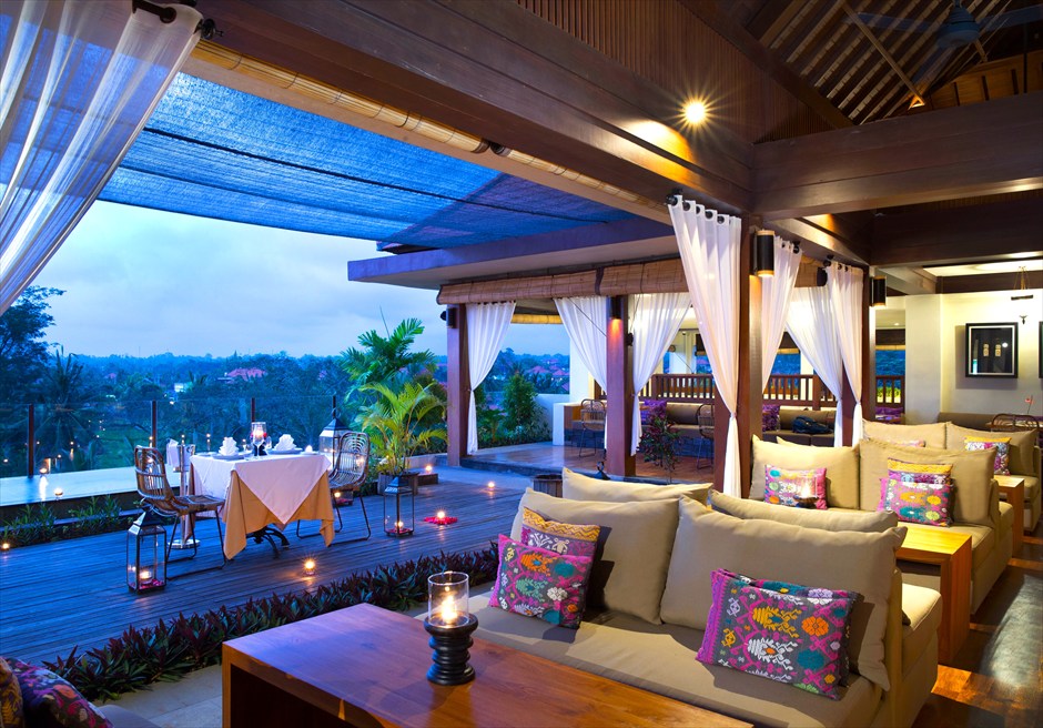 Bali Wedding Guest Hotel Ubud Village Hotel Restaurant (8) バリ結婚式 挙式後 ホテル