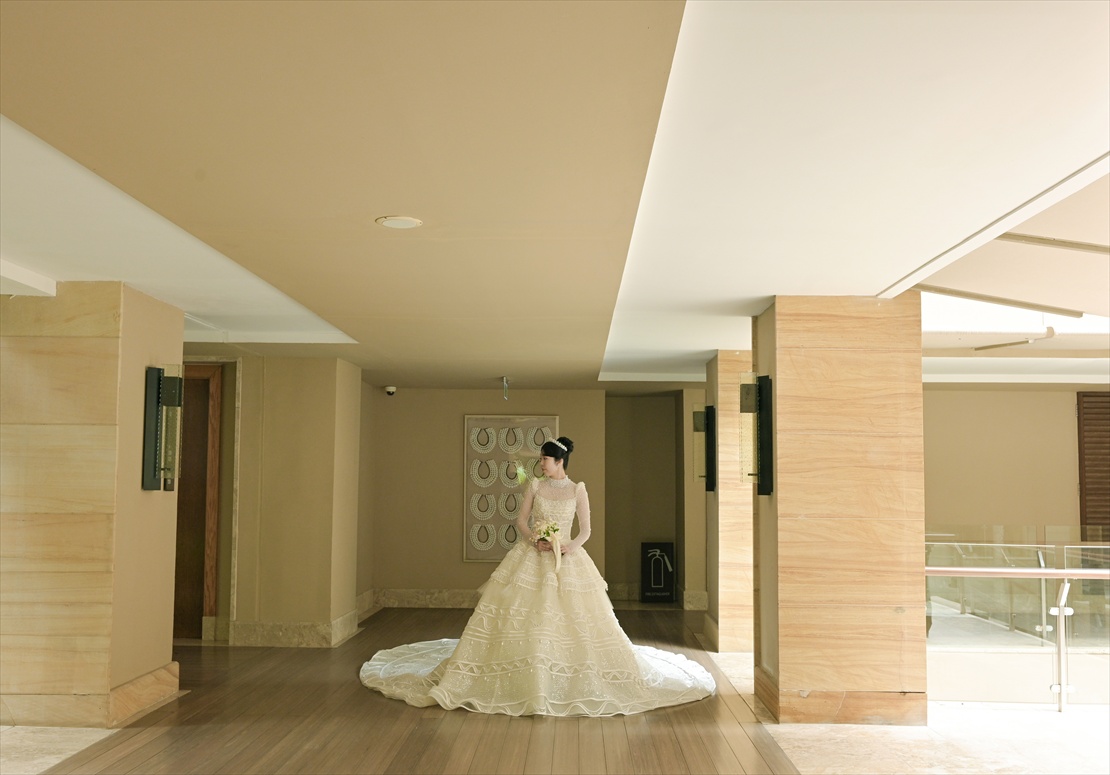 Bali Wedding The Mulia Bali Preparation (4)_R バリ島結婚式 新婦様 お持ち込みドレス