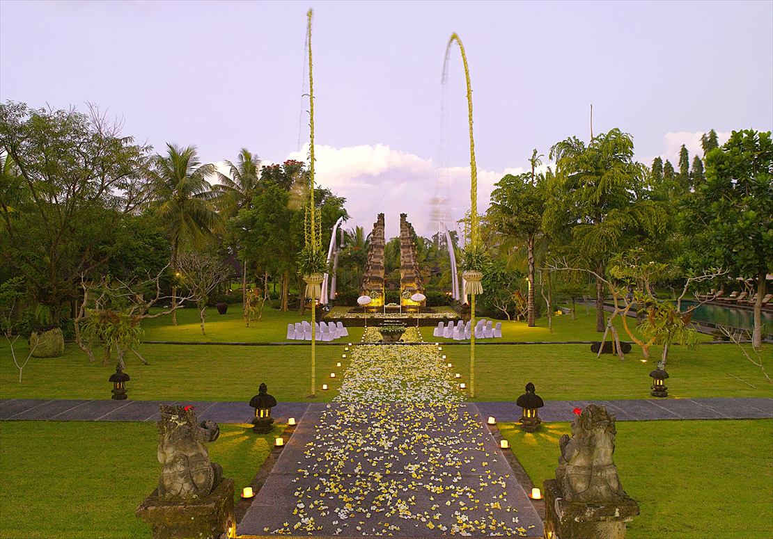 ハディプラナヴィラよりアンフィシアターを望む