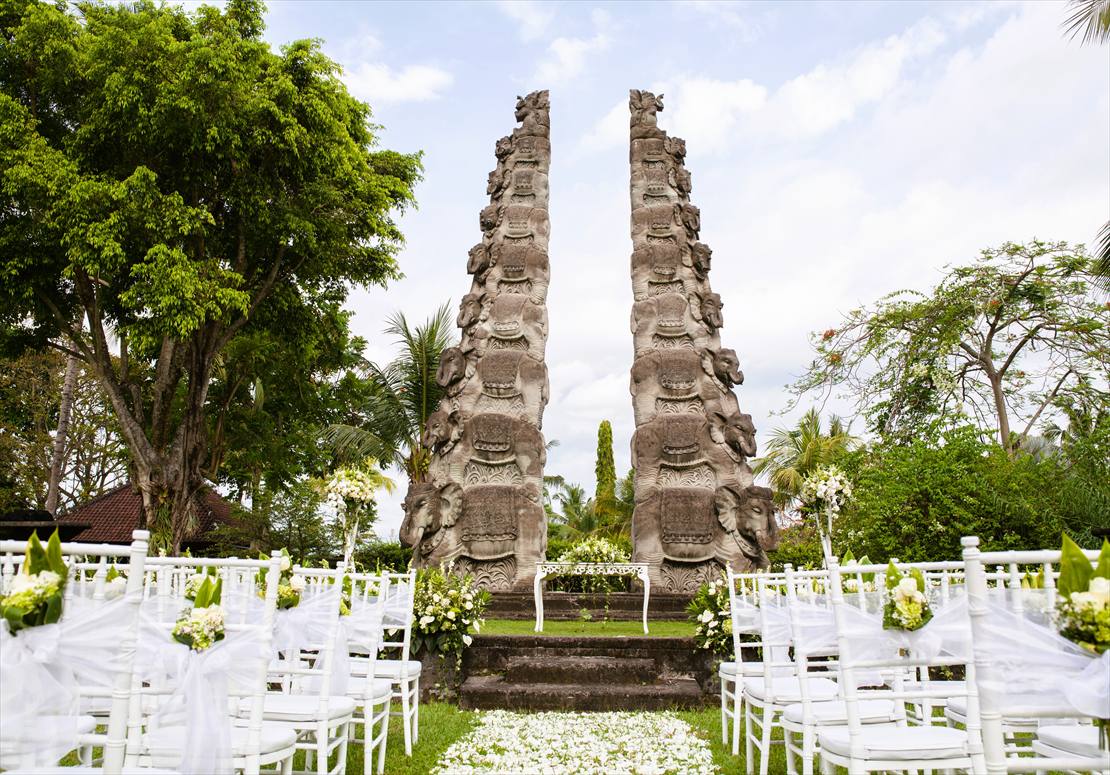 コンテンポラリー・スタイル 挙式会場装飾