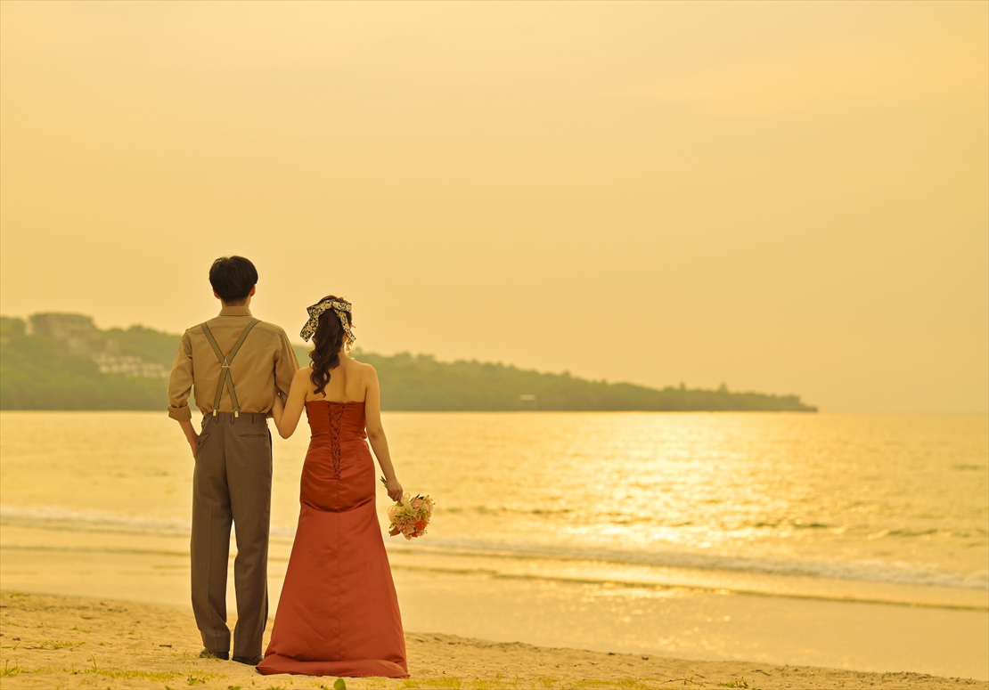 バリ島結婚式　ベルモンド・ジンバラン ビーチ夕日撮影