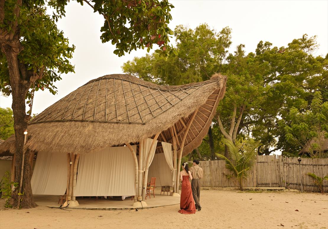 バリ島挙式　バンブー・パビリオン パーティー入場シーン