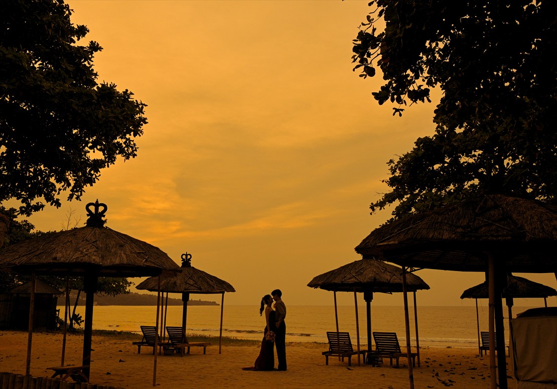 バリ島ウェディング　ベルモンド・ジンバラン ビーチ夕暮れ