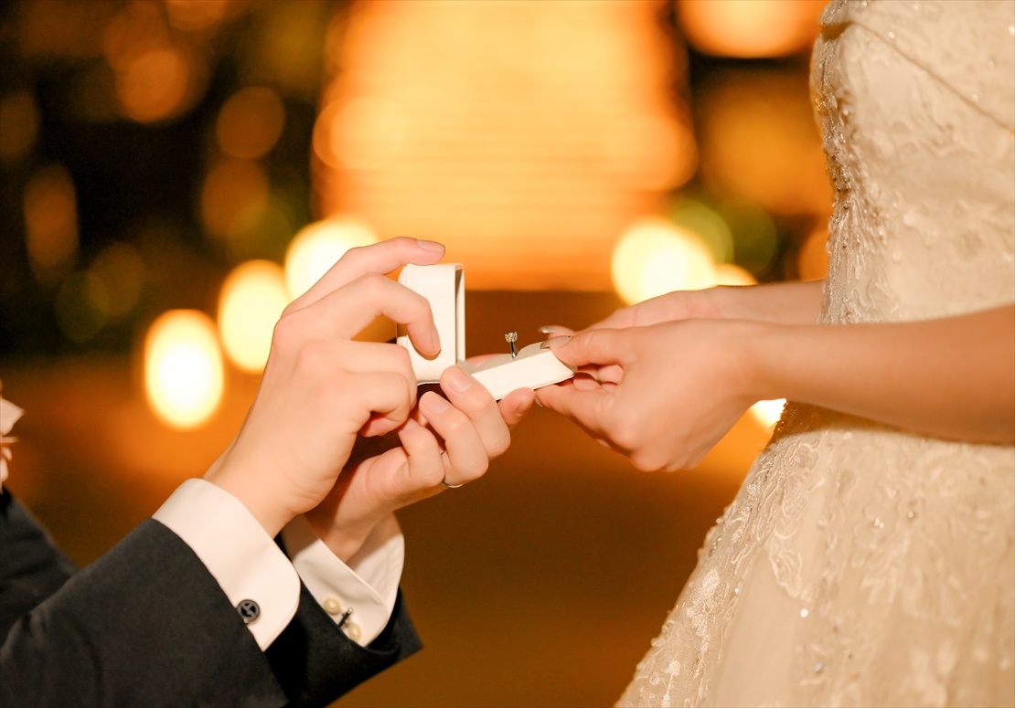 ケンピンスキ・バリ挙式 ナイト プロポーズシーン