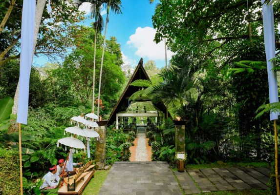 バリ挙式会場装飾