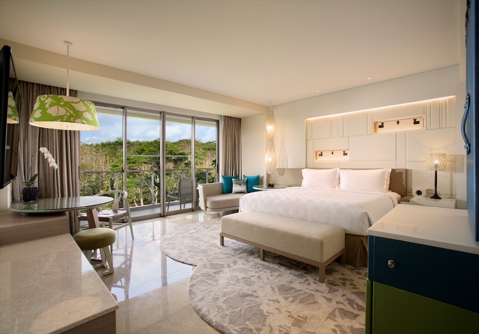 バリ　アヤナ・リンバ