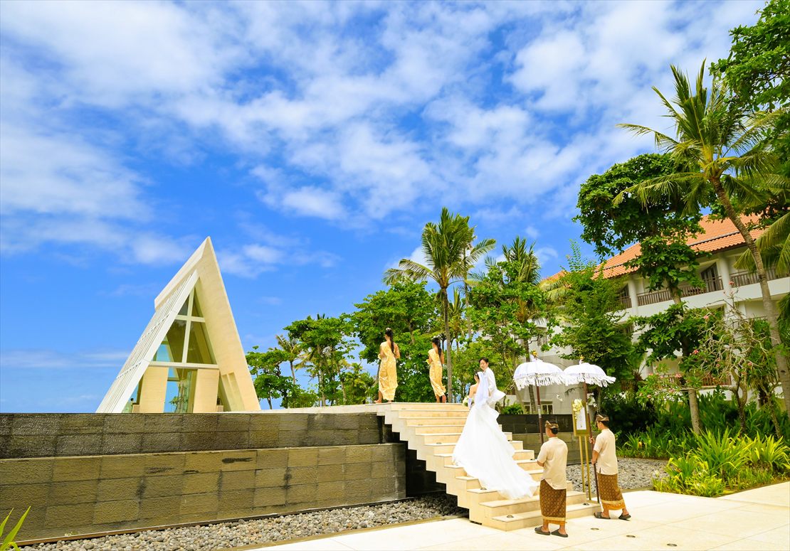 Conrad Bali Infinity Chapel Wedding (11)_R バリ島・挙式 インフィニティ・チャペル 入場シーン