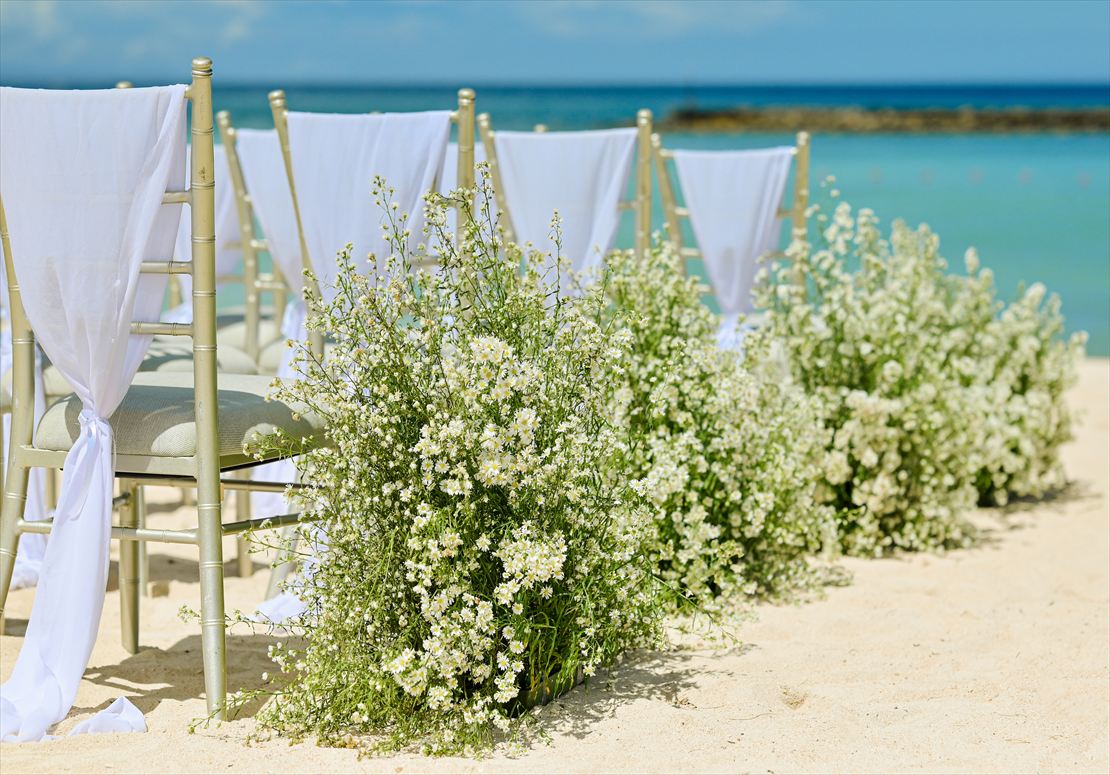 Kempinski Bali Oceanfront Chapel Beach Wedding (15)_R アイルサイド 生花パールアスター