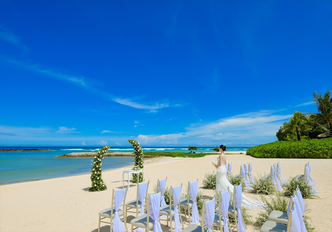 The Apurva Kempinski Bali Beach Wedding (5)_R ビーチ挙式会場入場シーン