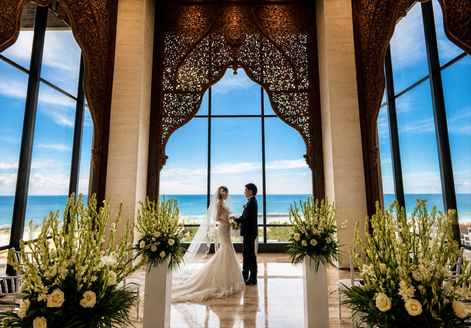 Kempinski Bali Cliff Chapel Wedding (2)_R ジ・アプルヴァ・ケンピンスキ・バリ クリフ・チャペル・ウェディング 【アロマティック】生花装飾