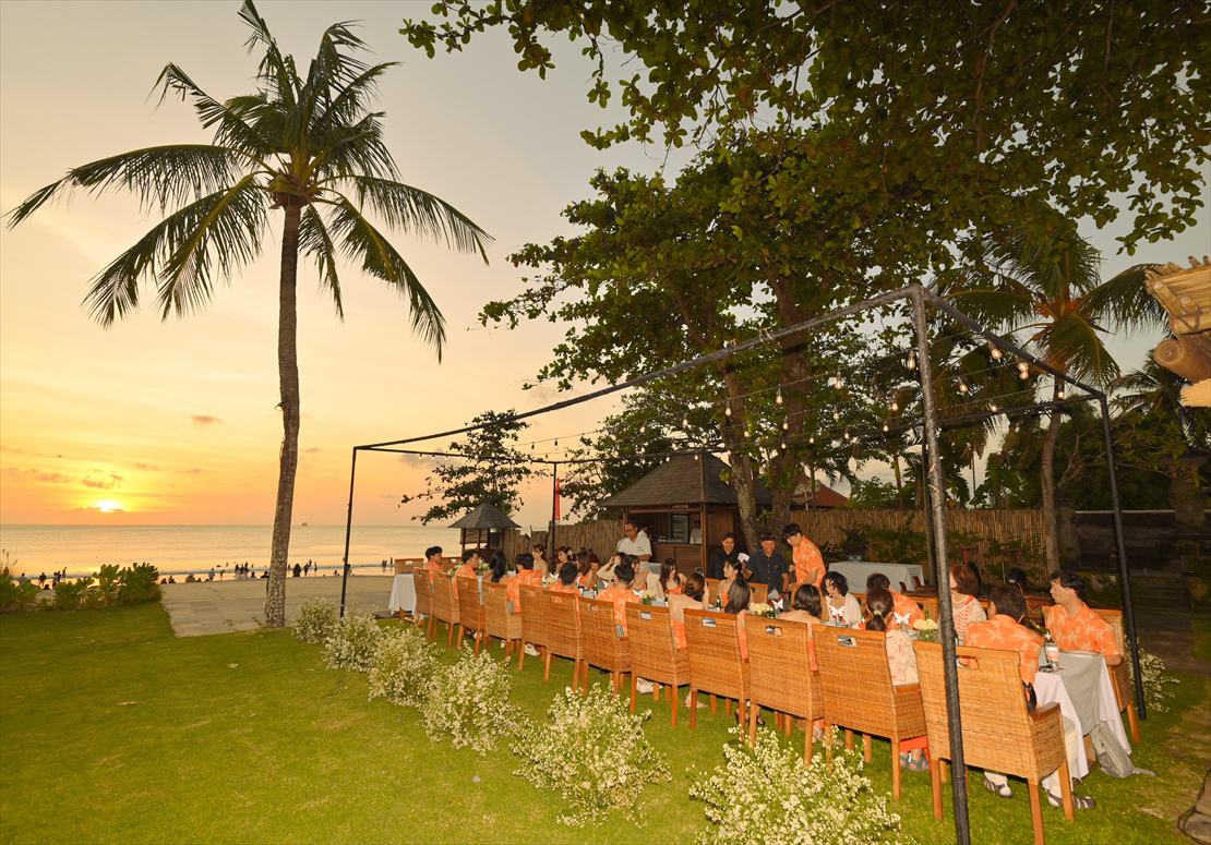 Bali Sunset Wedding Party Belmond Jimbaran (11) ガーデンにてバリ島ウェディングパーティー