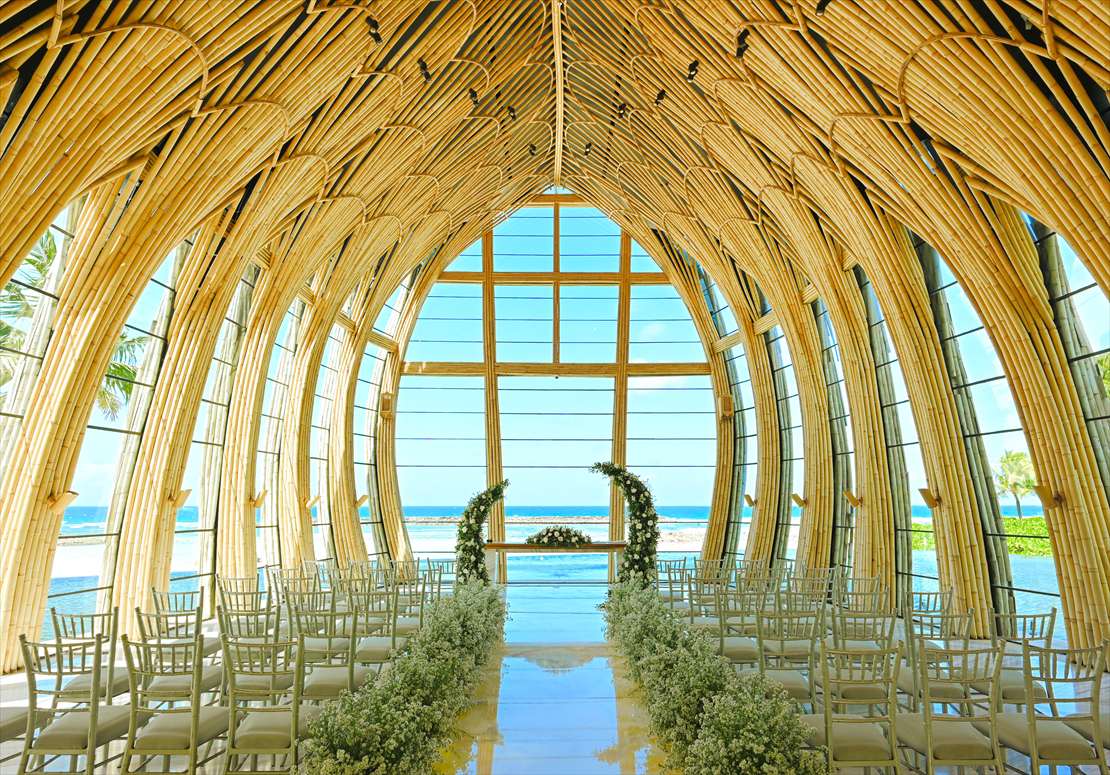 Bali Wedding Apurva Oceanfront Chapel Kempinski (3) 挙式プラン:ウェディング会場生花装飾