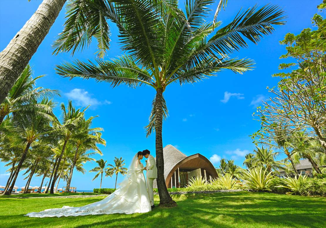Bali Wedding Apurva Oceanfront Chapel Kempinski (9) 自然に囲まれたケンピンスキ・バリ・リゾート内フォトウェディング