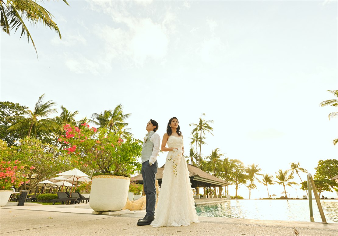 Intercontinental Bali Resort Sunset Wedding (4)_R インターコンチネンタル メインプール
