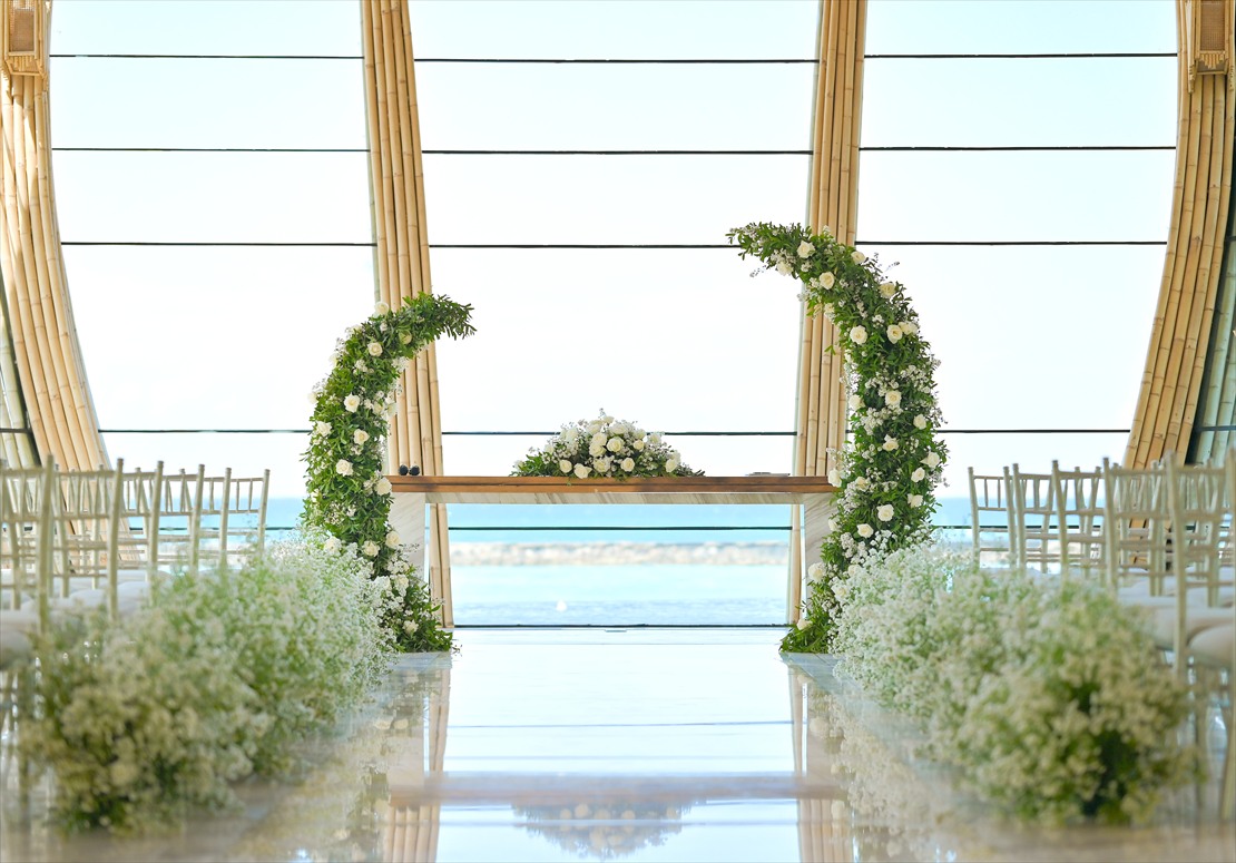 Bali Chapel Wedding Kempinski (22) 挙式プラン:生花フラワーアーチ