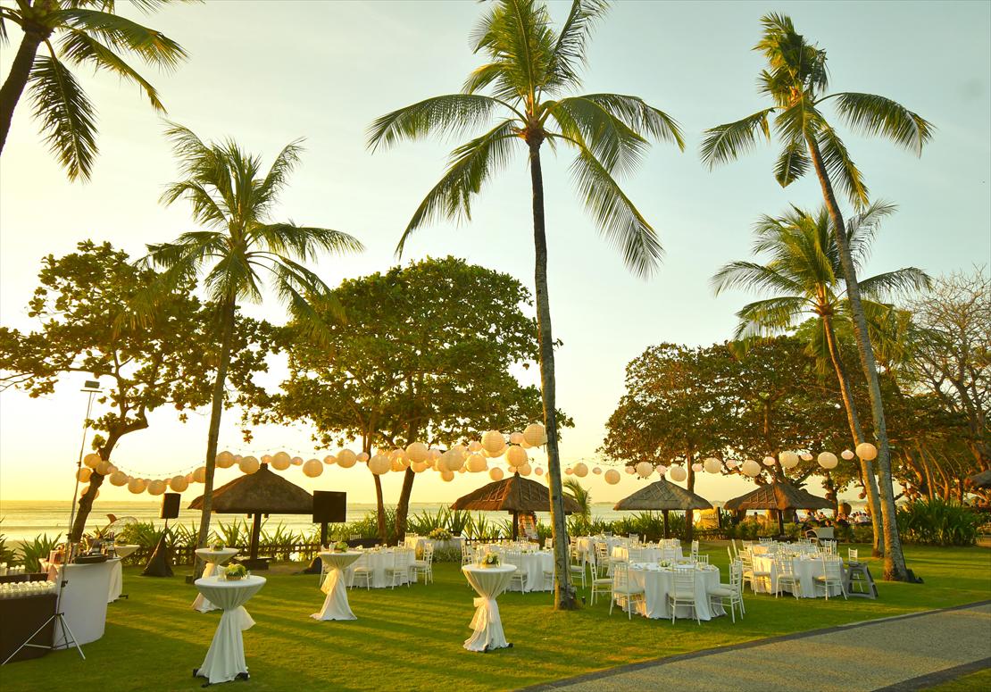 Intercontinental Bali Resort Wedding Party (5) 披露宴会場全景:アルン・アルン・ガーデン