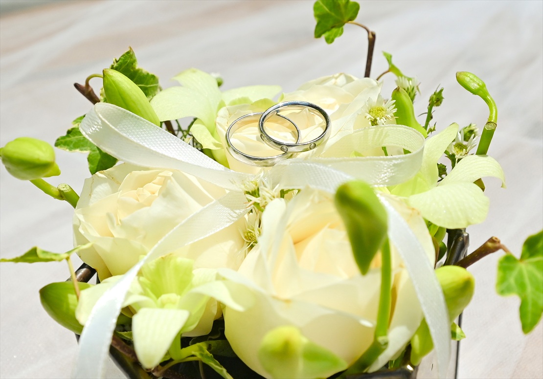 Bali Four Seasons Jimbaran Garden Wedding (1) フォーシーズンズ・リゾート・バリ・ウェディングプラン:生花リングピロー