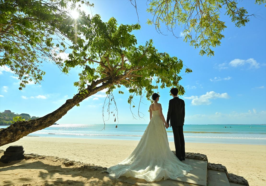 Bali Four Seasons Jimbaran Garden Wedding (11) 白砂の美しいビーチが広がる