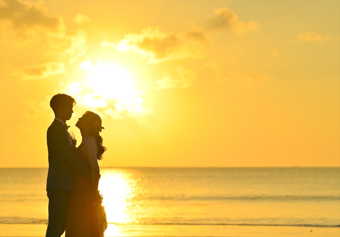 Bali Sunset Wedding Party Belmond JImbaran (7) 黄金色に輝くサンセットを望む バリ島フォトウェディング